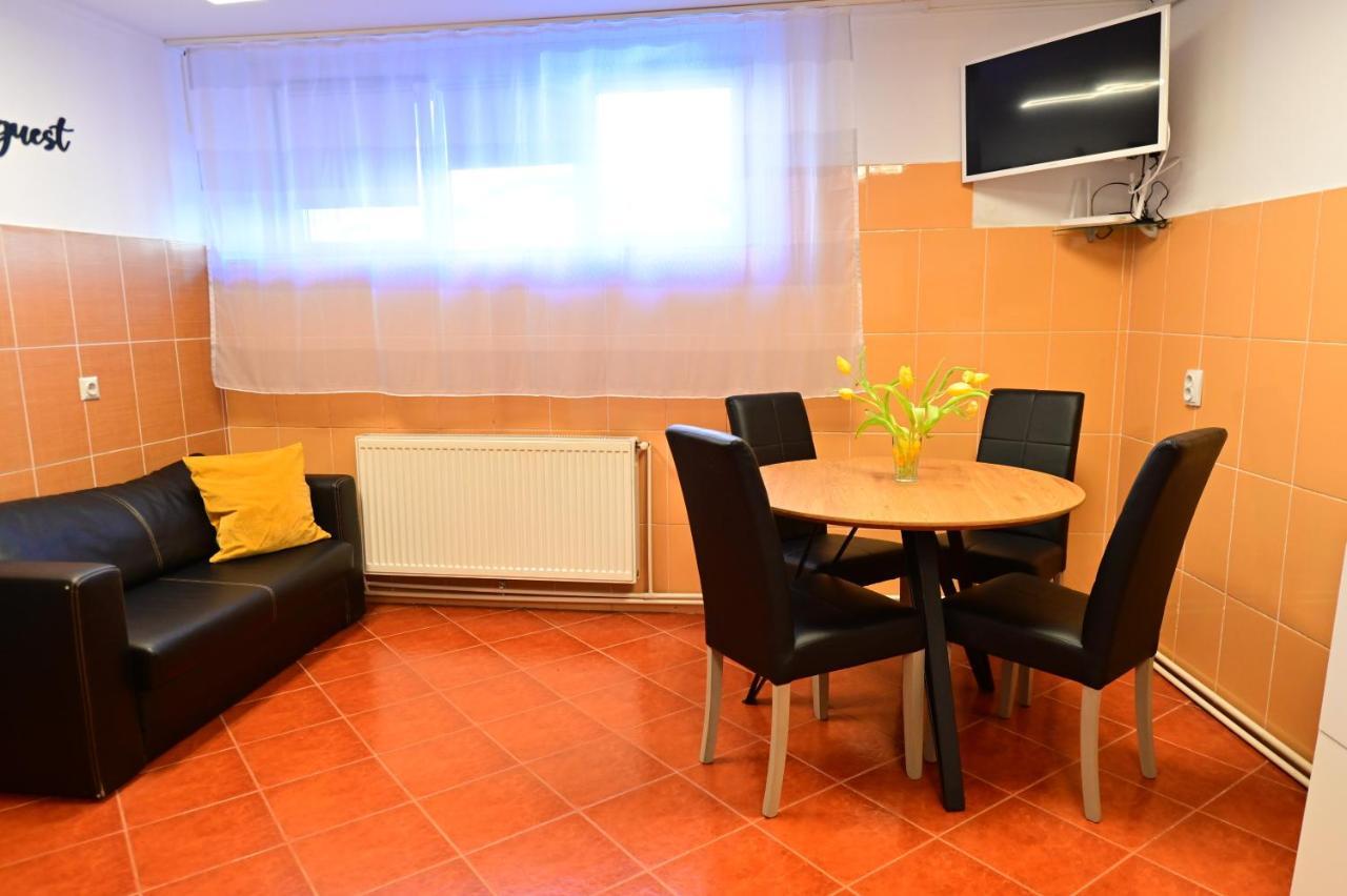 Flh - Sibiu Retreat On Rennes Apartment ภายนอก รูปภาพ